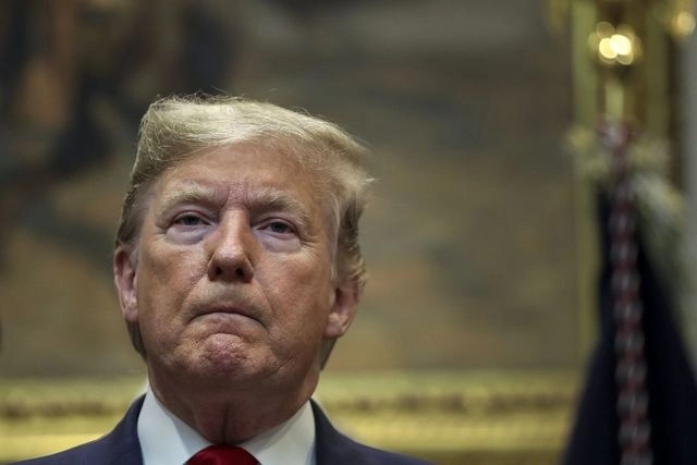 Un gran jurado en Nueva York aprobó la formulación de cargos criminales contra el ex presidente de Estados Unidos, Donald Trump. Foto Afp/Archivo 