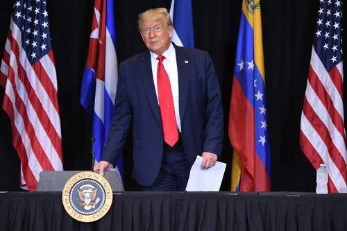 El presidente Donald Trump asistió en Florida a un foro de apoyo al pueblo de Venezuela. Foto Afp