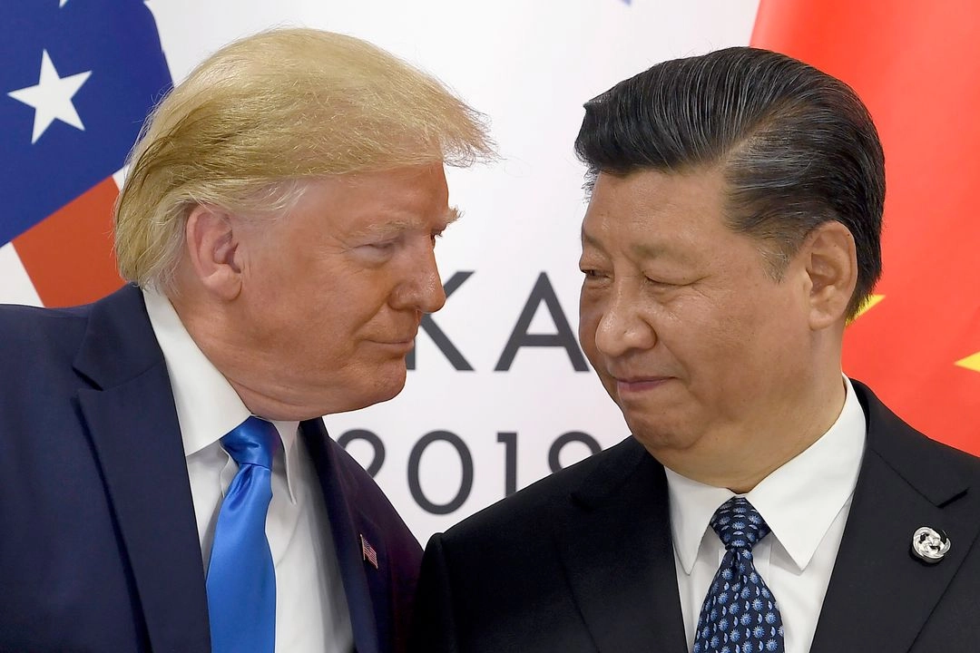 Los presidentes de EU, Donald Trump, y de China, Xi Jinping, durante una reunión en el G20 en Osaka, Japón, el 29 de junio de 2019. Foto 