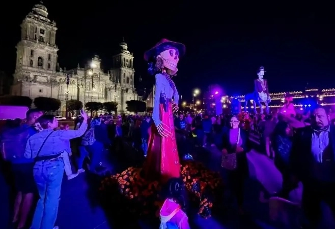 Secretaría de Turismo brinda atención a las y los visitantes mediante una red de Módulos de Información Turística. Foto Roberto García / archivo