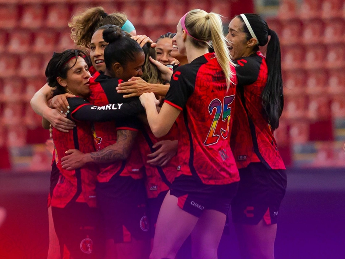 Las Xolas no se amilanaron y siguieron presionando al rival en busca de otro gol para poder rescatar el triunfo. Foto tomada del Twitter de @XolosFemenil