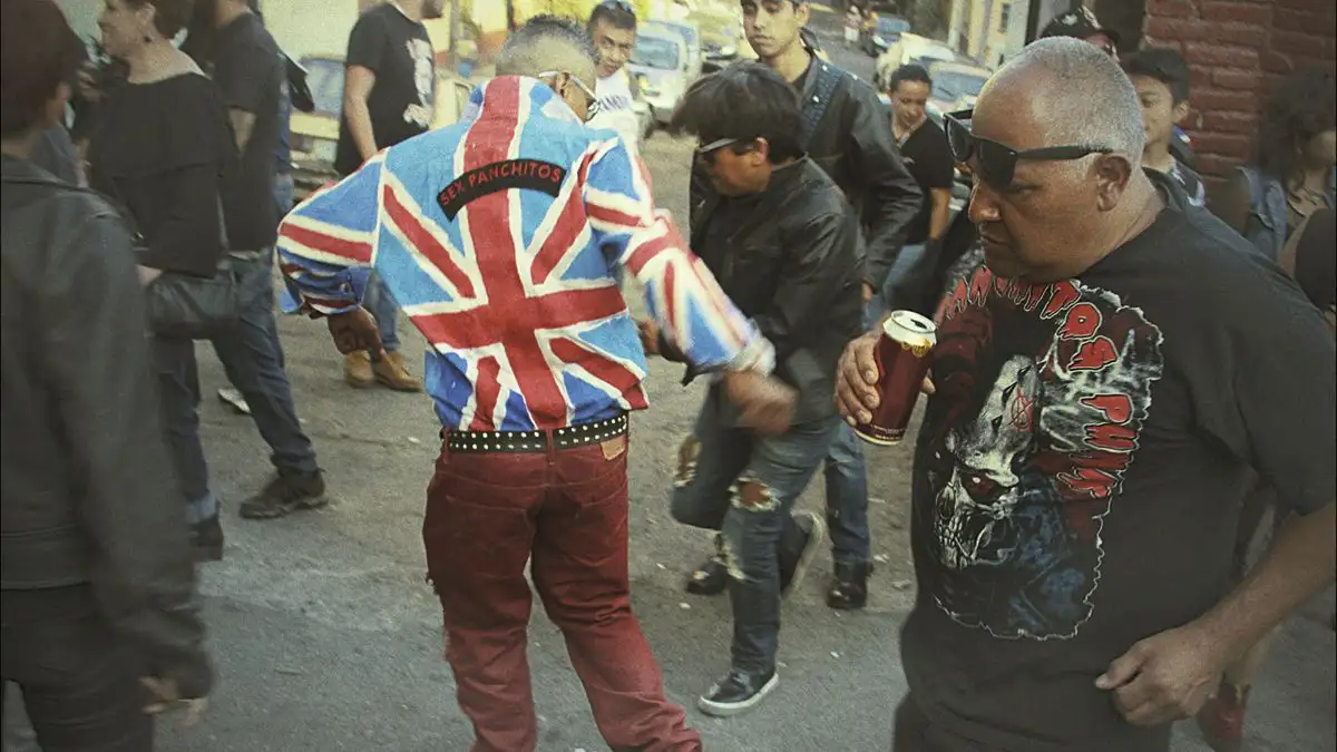 El viernes 24 de octubre, a las 22:00 horas, en el espacio Tiempo de Filmoteca UNAM, se estrena Sex Panchitos (México, 2025), de Gustavo Gamou. Foto 