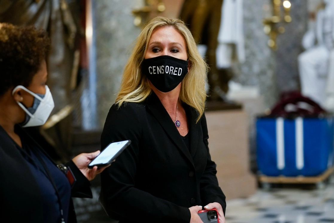 Marjorie Taylor Greene protesta contra las medidas tomadas por la red social. Foto Ap