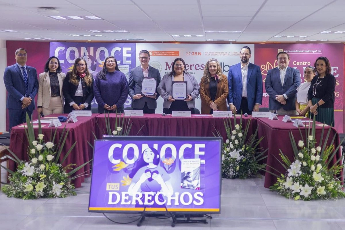 En el contexto de los 16 días de activismo por el 25N para eliminar la violencia de género, la Secretaría de las Mujeres y Uber firmaron un convenio de colaboración. Foto 