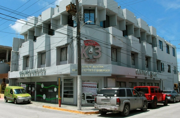 La clínica K3, una de las clausuradas el pasado 19 de mayo por la Coepris de Tamaulipas, tras un brote de meningitis fúngica que causó la muerte de una persona. Foto Afp
