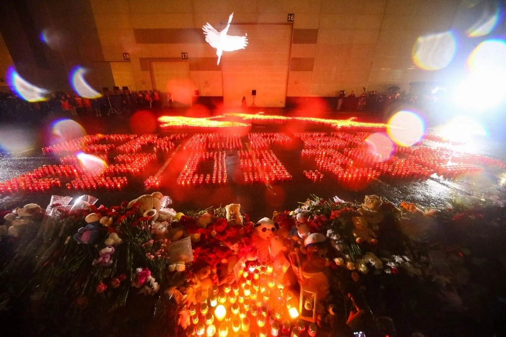 Memorial para las víctimas del Crocus City Hall, en el suburbio de Krasnogorsk, al norte de Moscú. Foto Afp