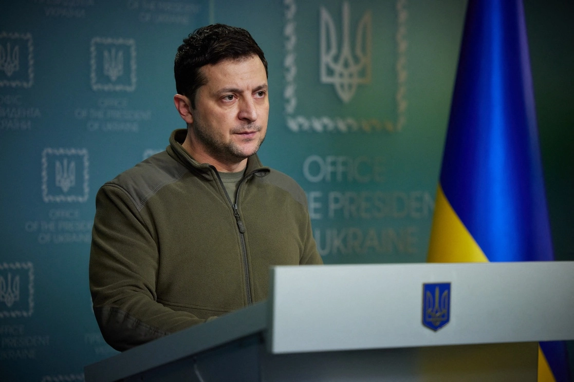 Volodomyr Zelensky, presidente de Ucrania, durante conferencia de prensa, el 25 de febrero de 2022. Foto Afp