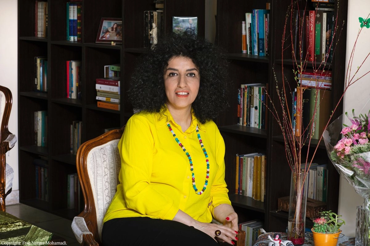 La Premio Nobel de la Paz de 2023, Narges Mohammadi, ha pasado buena parte de la última década tras las rejas en Irán; la UE pidió su liberación al señalar que la activista tiene problemas de salud. Foto 