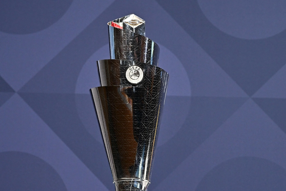 Trofeo de la Liga de Naciones de la UEFA previo al sorteo de la fase final en Nyon, Suiza, el 25 de enero de 2023. Foto Afp