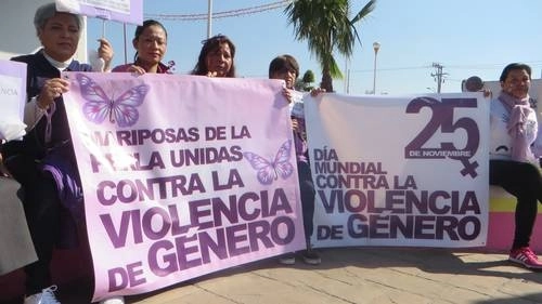 Movilización para exigir que cese la violencia contra las mujeres. Foto Mario Antonio Núñez / Archivo