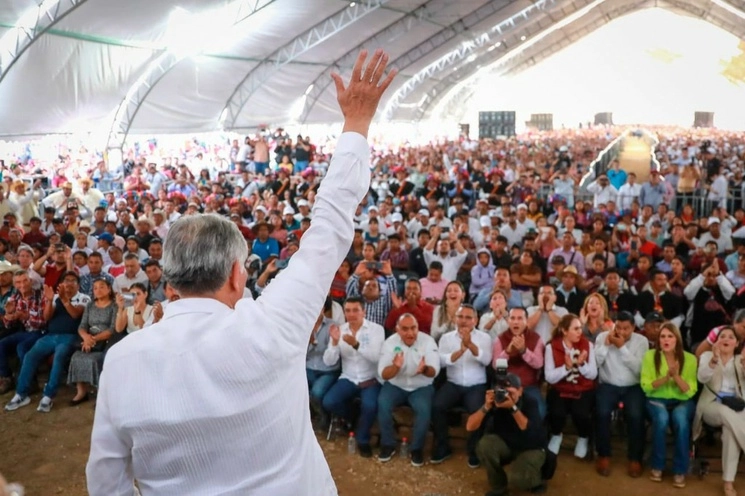 Adán Augusto López en una concentración en Chiapas. Foto tomadas de Twitter