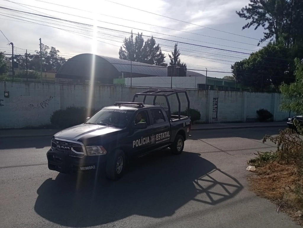 Las oficinas del IFREM de avenida La Palma, en el barrio de San José, permanecen acordonadas, en tanto, en la zona se localizaron al menos seis cartuchos percutidos. Foto Facebook Dirección de Seguridad Pública y Tránsito Municipal de Cuautitlán