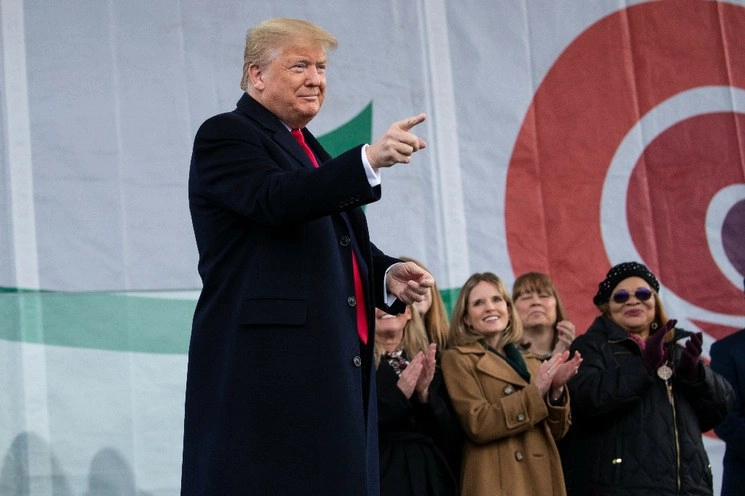 Donald Trump, presidente de EU previo a su discurso en la "Marcha por la Vida", realizada en Washington. Foto Ap