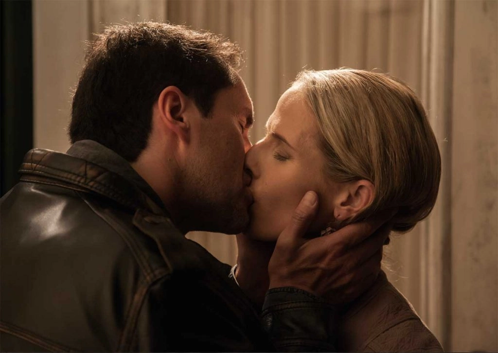 Demián Bichir y Stefanie Sherk, en un fotograma de la cinta, que se exhibirá en la Cineteca. Foto cortesía de la producción 