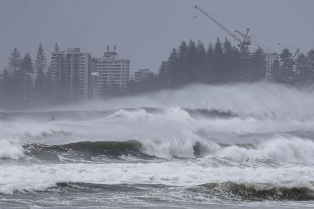 El ciclón ha dejado sin luz unos cuatro mil hogares y ha provocado el cierre preventivo de 900 escuelas. Foto