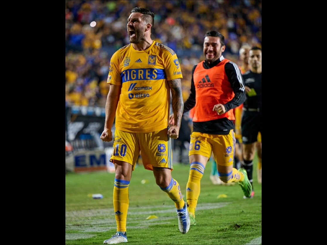 El francés marcó un doblete. El primer tanto fue un soberbio tiro desde fuera del área y el segundo un cabezazo. Foto @TigresOficial 