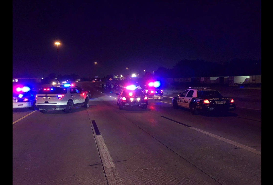 La policía del condado de Harris informó que los cinco heridos fueron trasladados a hospitales locales. Foto Tomada del Twitter @houstonpolice/Archivo