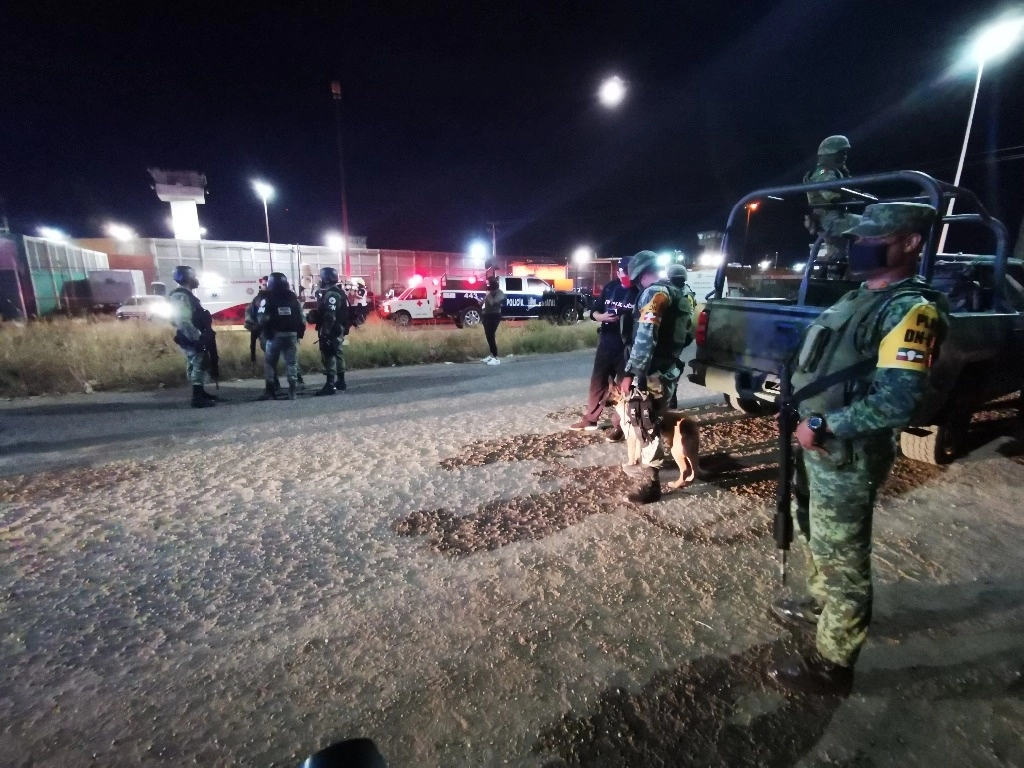 Internos del penal de Cieneguillas se enfrentaron con armas de fuego y piedras la tarde de este sábado. Foto Alfredo Valadez Rodríguez