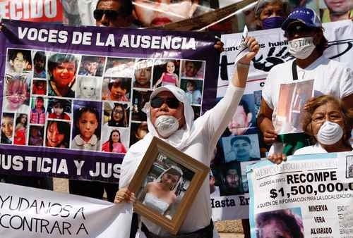 Familiares de desaparecidos durante una protesta en imagen de archivo. Foto Cristina Rodríguez
