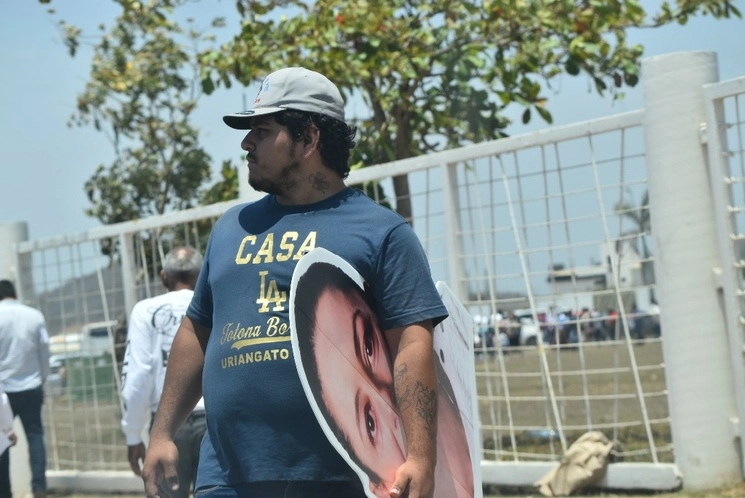 Simpatizantes de Claudia Sheinbaum en Mazatlán, Sinaloa. Foto Irene Sánchez