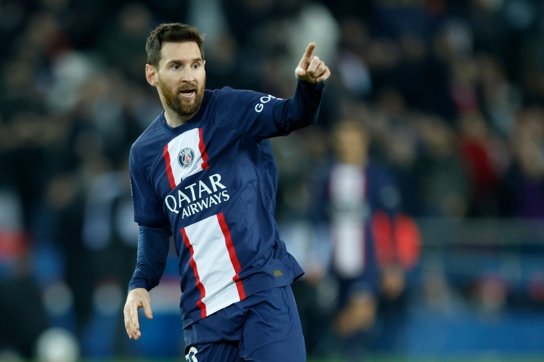 Privado de varios jugadores clave, entre ellos Kylian Mbappé y Neymar, el PSG salvó el triunfo ante el Toulouse (2-1) gracias a Lionel Messi, en el Parque de los Príncipes en la 22ª jornada. Foto Ap