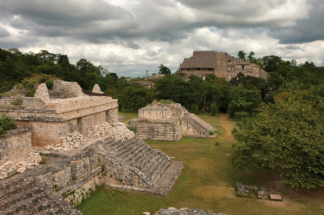 Zona arqueológica de Ek Balam, en Yucatán, Foto Tomada de https://www.inah.gob.mx/zonas/21-zona-arqueologica-ek-balam