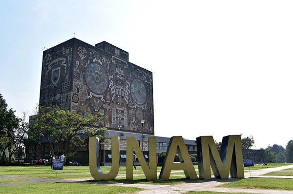 Perspectiva de la Biblioteca Centran en Ciudad Universitaria. Foto Cortesía UNAM