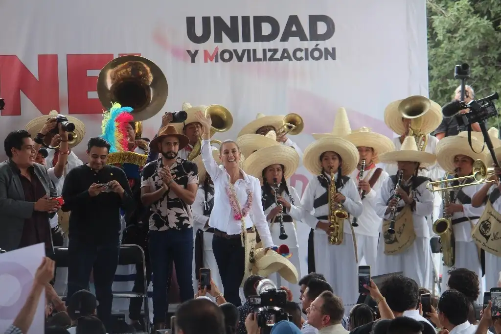 Sheinbaum  Pardo demandó a las y los aspirantes a la candidatura de Morena rumbo a las elecciones del 2024, unidad “por encima de todo” en una  visita que hizo a  Morelos. Foto Rubicela Morelos.
