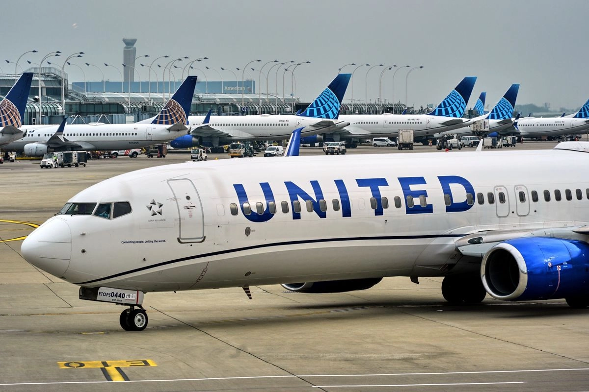 Un avión de United Airlines comienza a rodar en el Aeropuerto Internacional O'Hara de Chicago. Foto