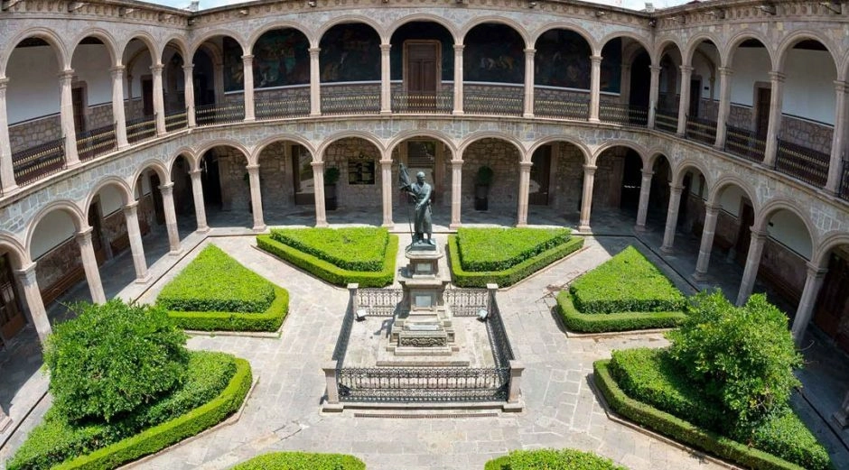 Este 2021 la Universidad Michoacana de San Nicolás de Hidalgo logró el pago a más de seis mil empleados académicos y administrativos hasta la segunda quincena de octubre. Foto tomada del Facebook de @UniversidadMichoacanadeSanNicolasdeHidalgoOficia / Archivo