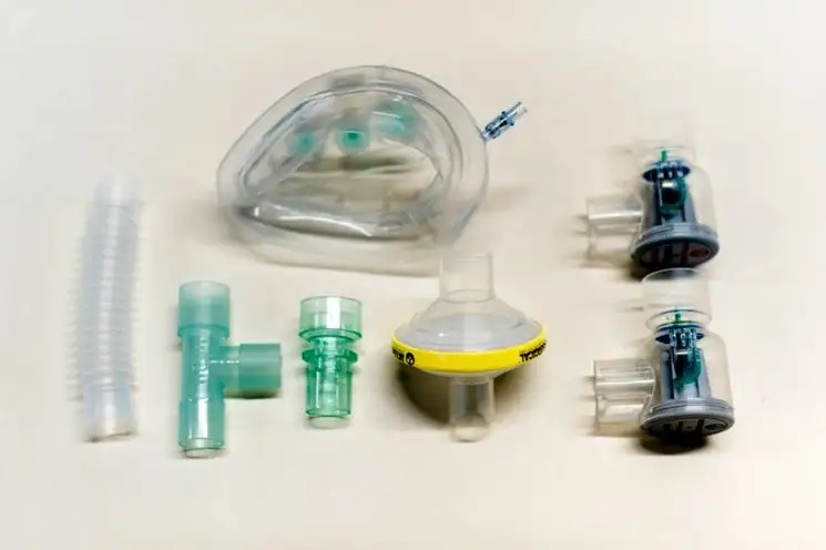 Los informes de Italia indican que casi el 50% de los pacientes que recibieron CPAP han evitado la necesidad de ventilación mecánica invasiva. Foto. Mercedes-AMG.