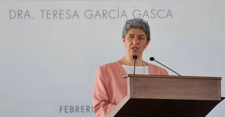 Las universidades del país, principalmente las públicas, no estaban preparadas para impartir “de manera masiva y de golpe” las clases no presenciales o virtuales, reconoció la rectora de la UAQ, Teresa García Gasca. Twitter @Cultura_Mqro / Archivo 
