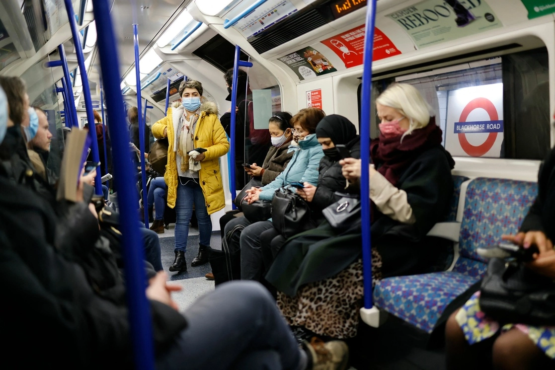 En la capitala británica se reportaron 1 de cada 10 casos de coronavirus del total nacional. Foto Afp