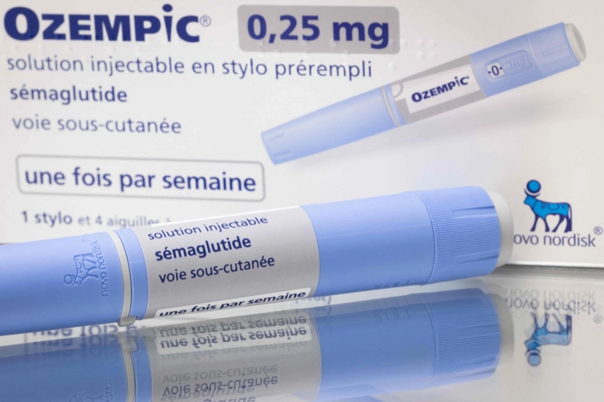Esta fotografía, tomada el 23 de febrero de 2023 en París, muestra el medicamento antidiabético "Ozempic" (semaglutida), fabricado por la farmacéutica danesa Novo Nordisk. Foto