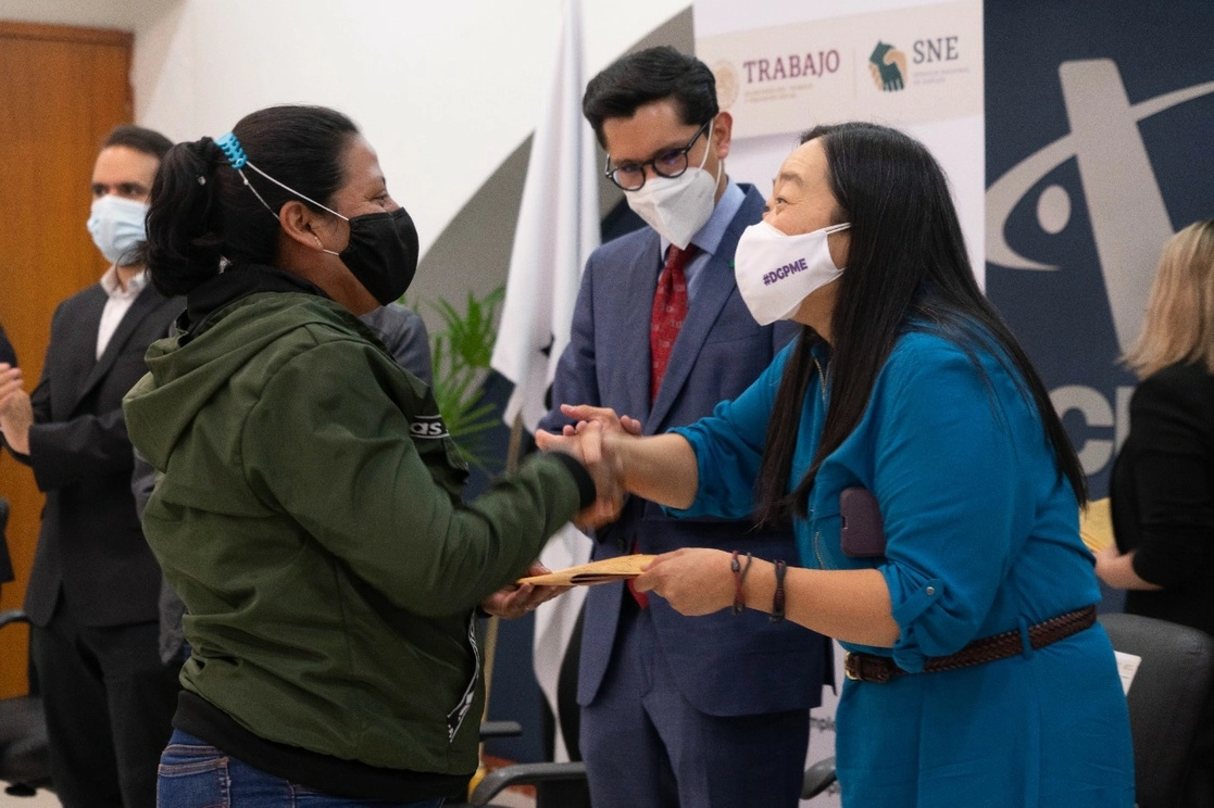 En el primer semestre del año un total de 20 mil 811 jornaleros agrícolas mexicanos han viajado a Canadá para laborar durante ocho meses, como parte del Programa de Trabajadores Agrícolas Temporales México-Canadá. Foto tomada de la cuenta de Twitter @STPS_mx