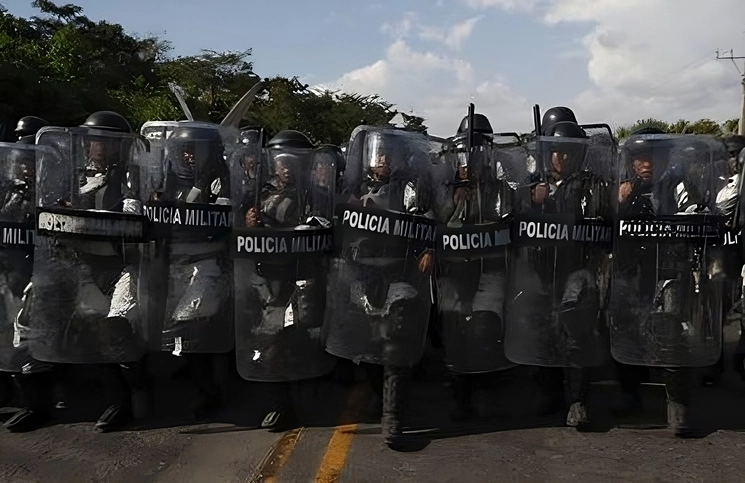 Militares integrados a la Guardia Nacional, en un operativo de contención de caravanas de migrantes indocumentados que llegaron a la frontera sur de México en enero de 2020. Foto Víctor Camacho / Archivo 