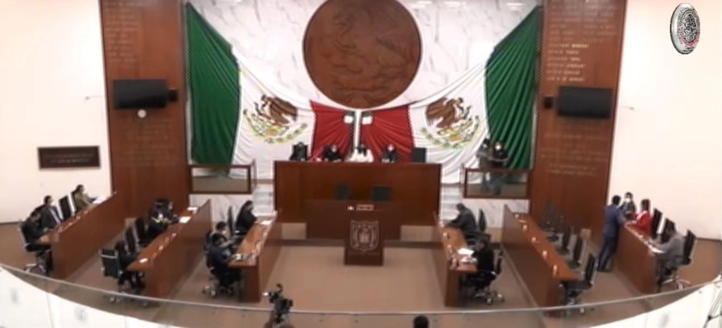 Sala de sesiones del Congreso de Tlaxcala. Fotograma tomado del video emitido por su canal de Youtube 