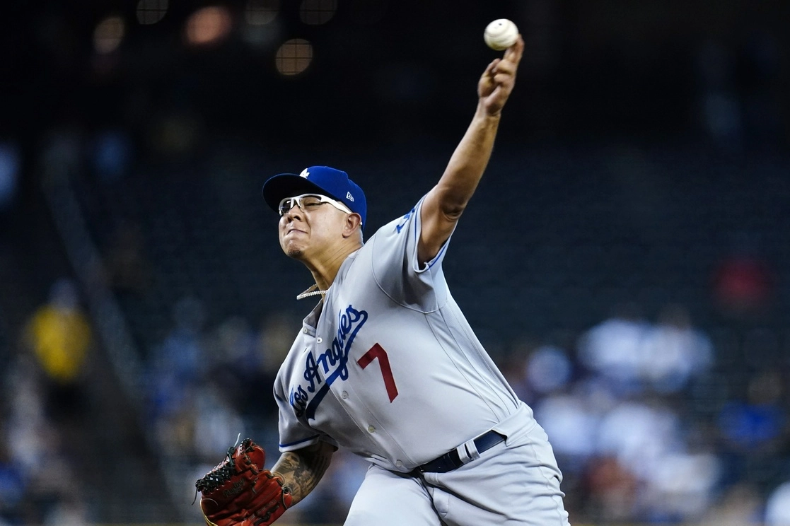 El pircher de Los Dodgers en uno de sus lanzamientos. Foto Ap