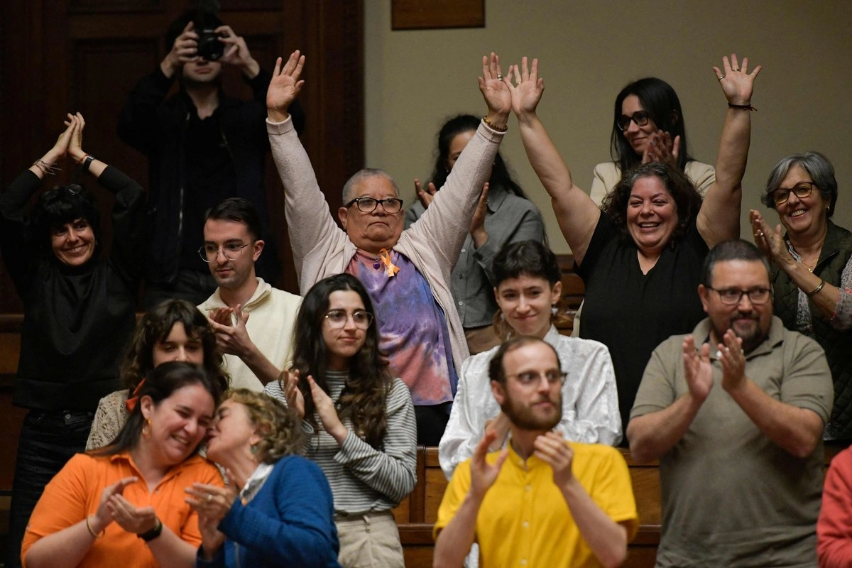 En América Latina, Colombia y Ecuador despenalizaron la eutanasia a través de fallos judiciales, pero esta es la primera vez en la región que se aprueba mediante una ley. Foto