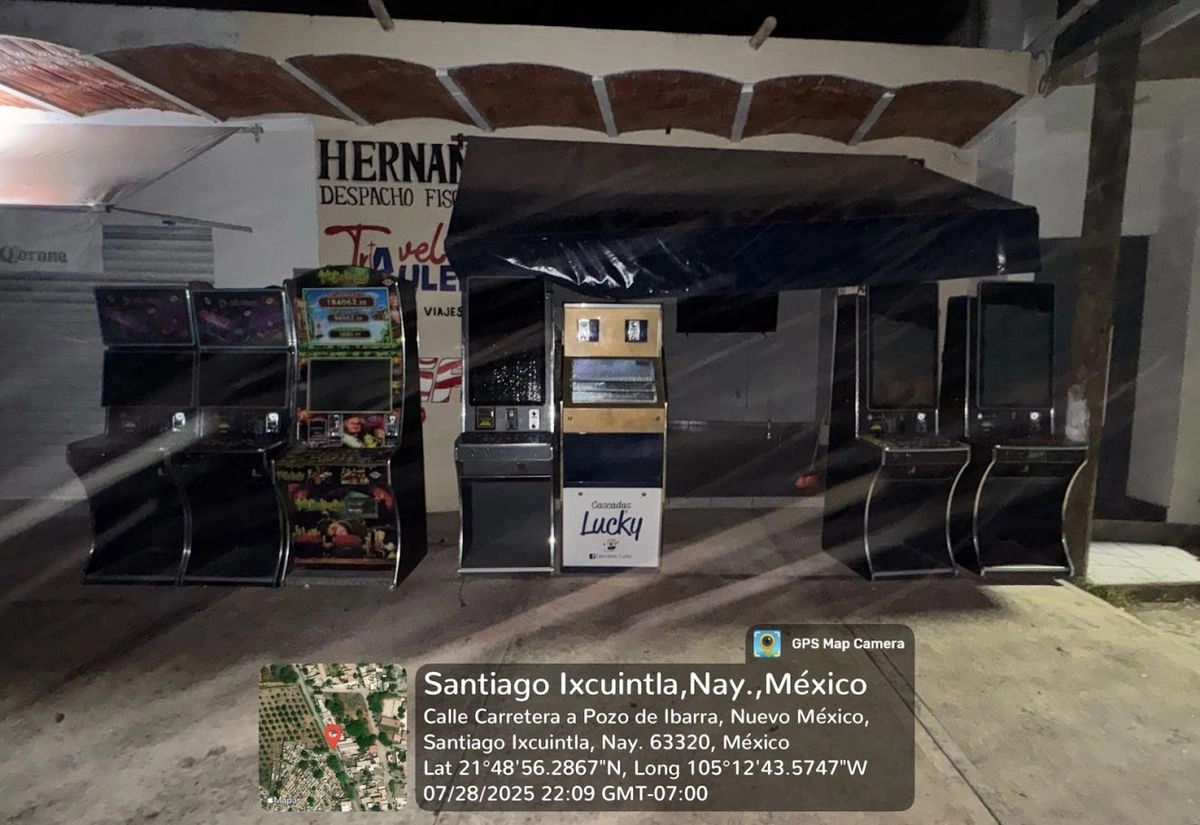 Se localizaron y aseguraron máquinas tragamonedas no reguladas por Segob. Foto 