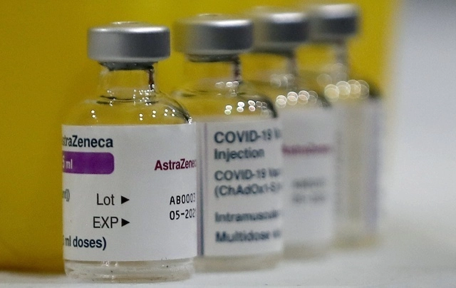 Dosis de la vacuna contra Covid-19 de AstraZeneca. Foto Ap /Archivo