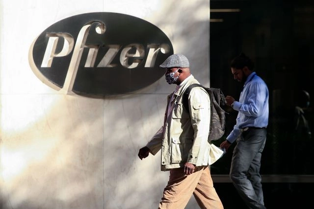 El jefe de la OMS, Tedros Adhanom Ghebreyesus, dijo que esperan tener una vacuna contra el Covid-19 para fines de año y que el remedio experimental Pfizer es "muy prometedor". Foto Afp 