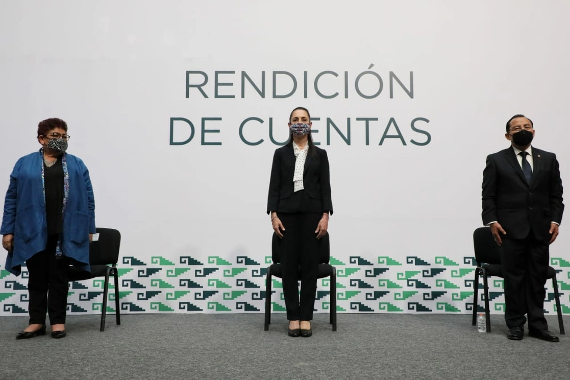 La jefa de Gobierno de la Ciudad de México, Claudia Sheinbaum, estuvo acompañada de la fiscal Ernestina Godoy y el titular del TSJ, Rafael Guerra, entre otros funcionarios. Foto cortesía del Gobierno de la Ciudad de México