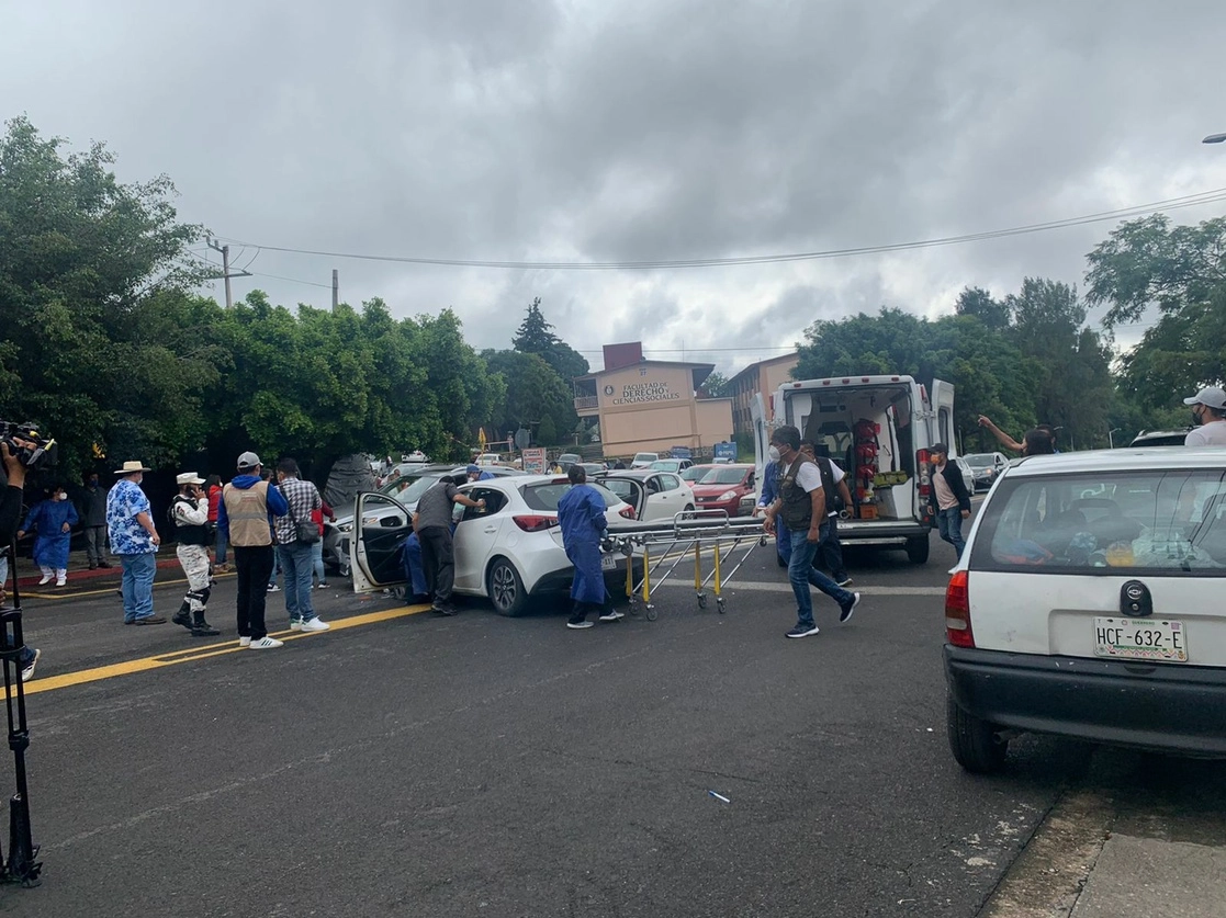 El accidente se registró a la salida del centro de vacunación. Foto 'La Jornada'