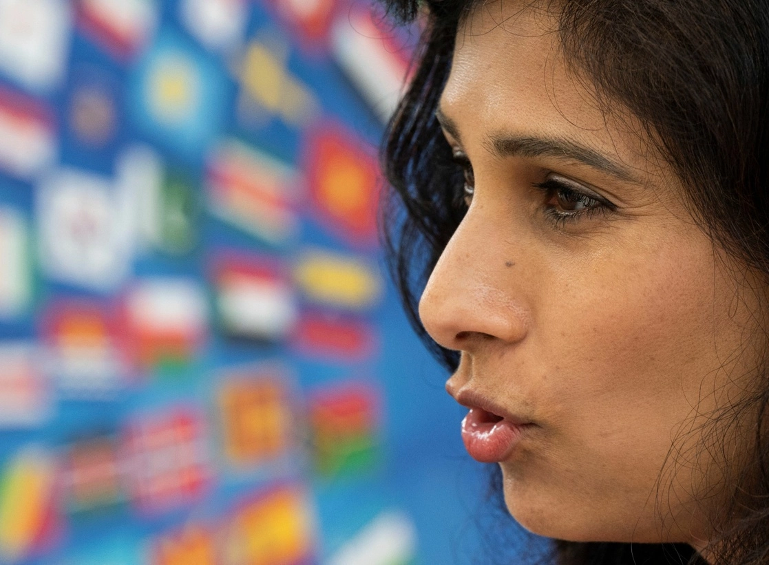 Gita Gopinath dijo que la disparidad en el acceso a las vacunas "es un gran problema" que empeora en tanto la pandemia continúa. Foto Afp / Archivo