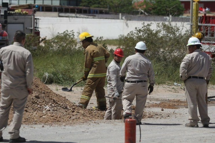 Trabajadores de Pemex en Chihuahua. Foto Cuartoscuro/ Archivo