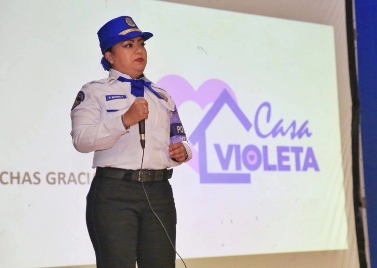 Capacitación sobre violencia de género a entrenadores y personal administrativo de los deportivos de Venustiano Carranza. Foto Alcaldía