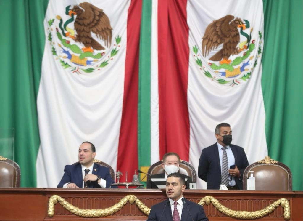El secretario de Seguridad Ciudadana de la capital, Omar García Harfuch, comparece ante el pleno del Congreso de la Ciudad de México, el 18 de noviembre de 2021. Foto José Antonio López