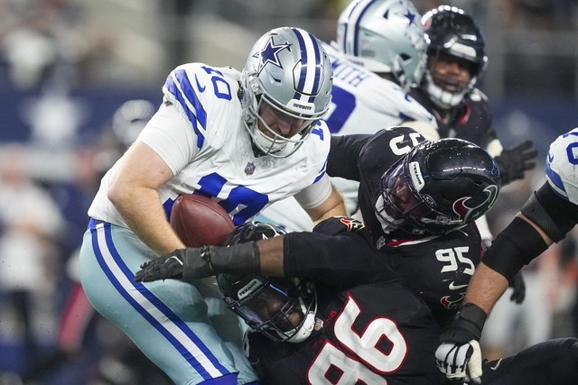 Los Vaqueros de Dallas siguen sin rumbo ni dirección tras la salida de Dak Prescott por cirugía. Foto Ap