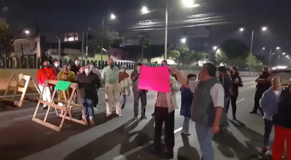 Durante el bloqueo de Aquiles Serdán. Foto: La Jornada 